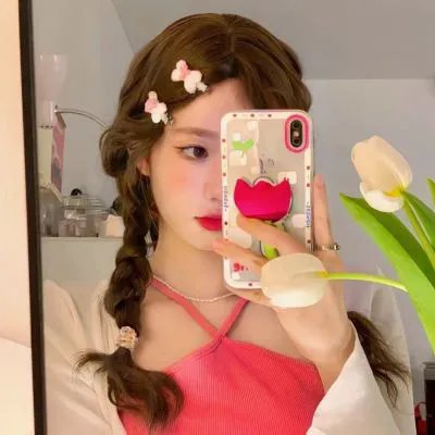 一个叫小小船的男孩